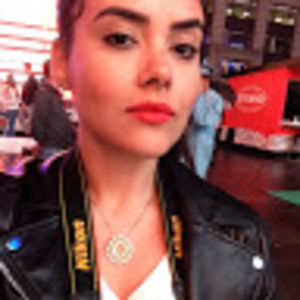 Meet your Posher, Larissa